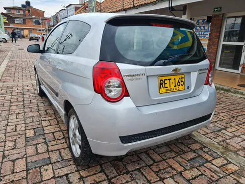 Chevrolet Aveo Emotion 1.6cc Mt Aa 4x2