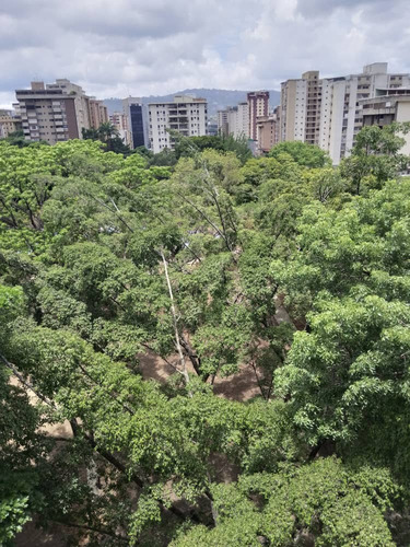 En Venta Apartamento La Urbina Uribe