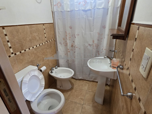 Casa En Venta 4 Ambientes Más 2 Deptos - Cinco Esquinas, Santa Clara Del Mar