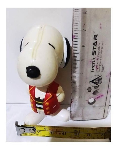 Colección De Snoopy Mcdonald's Plástico Nacionalidad Suizo