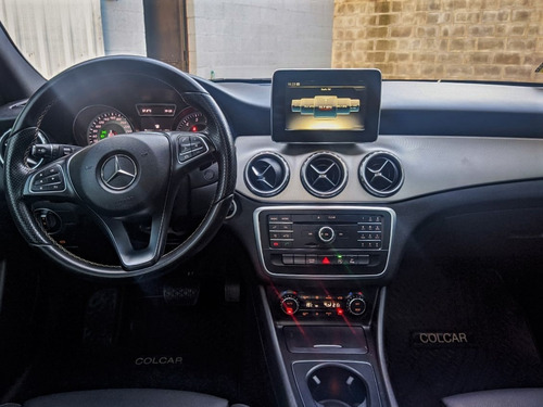 Imagen 12 de 13 de Mercedes Benz Gla 200 Urban A/t