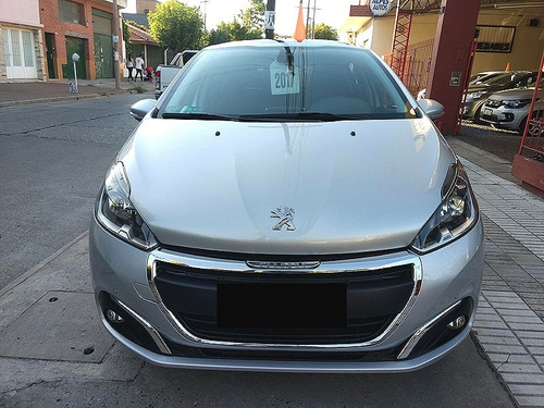 Imagen 2 de 9 de Peugeot 208 Feline 2017, Como Nuevo!!!