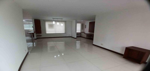 Apartamento En Arriendo Ubicado En Medellín Sector Laureles - Lorena (27263).