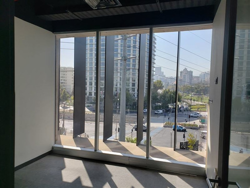 Oficina En Arriendo Habilitación Moderna