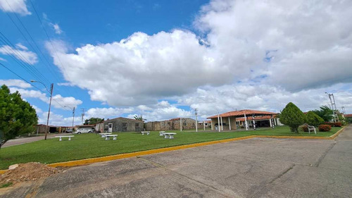 Imagen 16 de 16 de Se Vende Casa En Obra Gris Urb. Los Samanes Zona Industrial