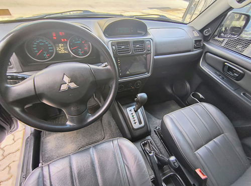 Mitsubishi Pajero TR4 2.0 4x4 Flex Aut. 5p