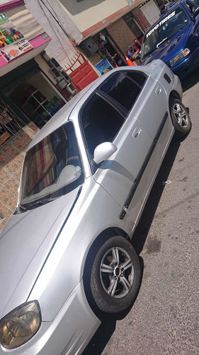 Hyundai Accent Verna Automovil