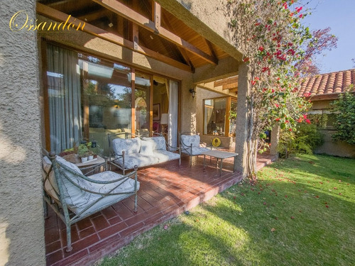 Imagen 9 de 30 de Excelente Casa Ubicada En Zona De Quinchamalí. Las Condes.
