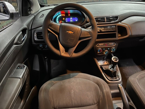 Imagem 2 de 6 de Chevrolet Onix 2013 1.4 Lt 5p