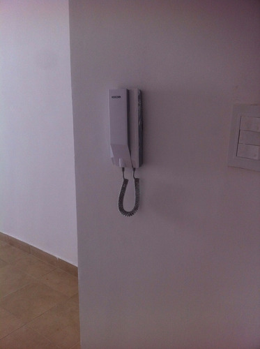 Imagen 4 de 11 de Departamento 1 Ambiente Con Cochera Contrafrente Baño Completo Balcon