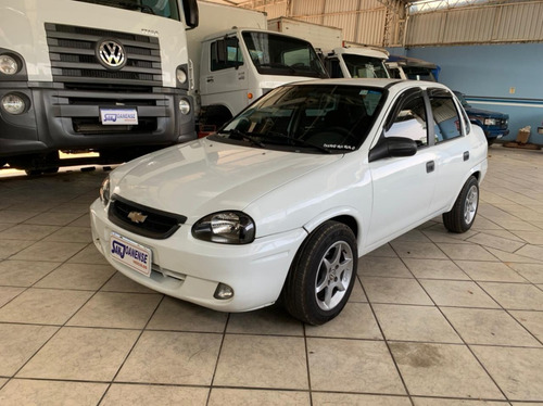 Imagem 1 de 11 de Chevrolet Corsa Classic 1.6 2005