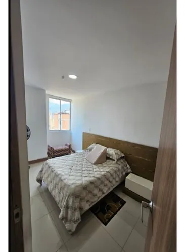 Venta De Apartaestudio Tipo Loft Con Parqueadero En Sabaneta - Parque