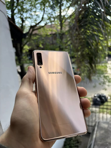 Samsung Galaxy A7 (2018) 64 Gb Dorado 4 Gb Ram (usado) Dorado (Usado)