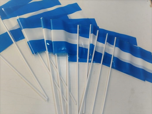 17 Paq Banderas Argentinas Plásticas 15 X 25 Cm. X Paq. 12 U