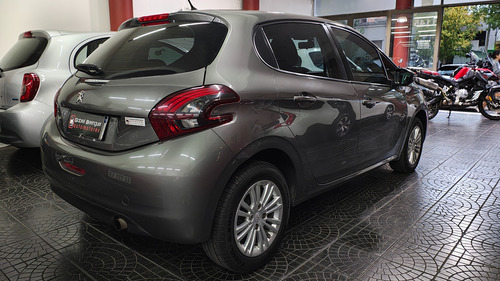 Peugeot 208 1.5 Allure Touchscreen