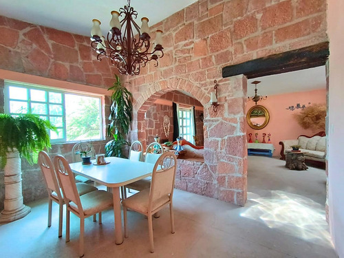 Casa De Campo En Venta En Huimilpan A 30 Min. De El Pueblito Y 35 Min. De Centro Sur, Querétaro