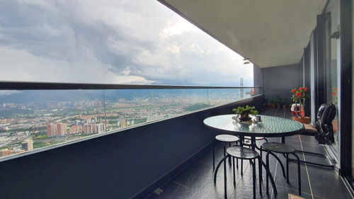 Apartamento En Venta  En Las Palmas Medellin