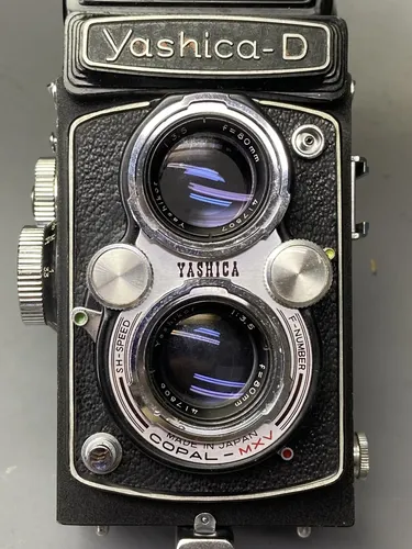 Yashica D Câmera Analógica Perfeita Na Caixa E Com Correia