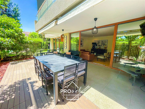 Departamento En Venta De 3 Dorm. Con Jardin En Las Condes