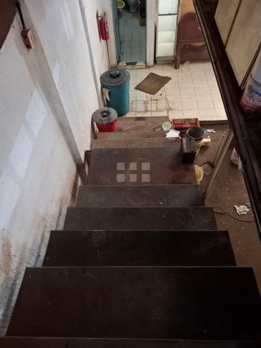 En Venta Amplio Galpon En El Centro De Puerto La Cruz