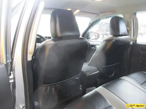 Toyota Hilux Doblecabina 4x4 2400cc Mt Aa