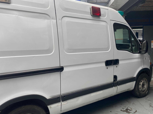 Imagen 6 de 11 de Renault Master 2011 2.5 Ph3 Dci120 L1h2 Pkcn Furgon Corto