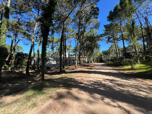 Lote Residencial Con Salida Al Golf En Carilo