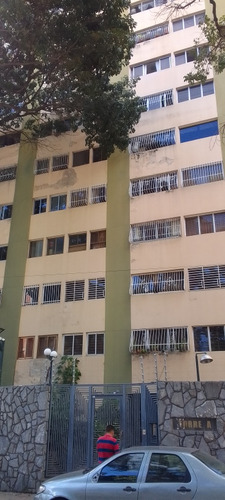 Apartamento En El Paraíso Cerca Del Colegio San Agustín