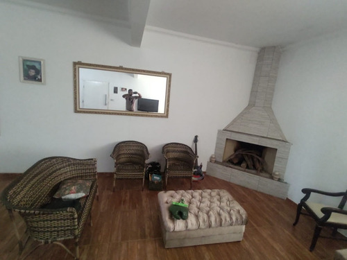 Imagem 9 de 14 de Chácara Com Área De 2.000 M², Casa Com 05 Dormitórios!!