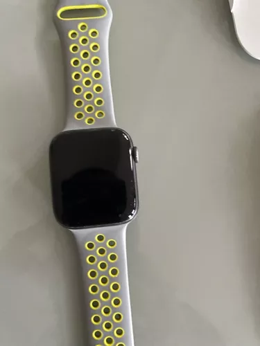 Relógio Apple Watch SE GPS / 44mm / Sport band aluminio - Space