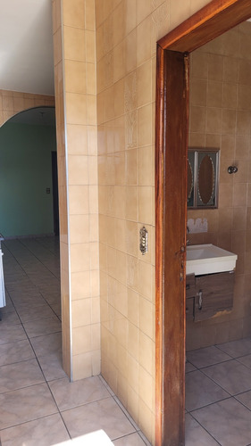 Casa Com 3 Dormitórios, 3 Banheiros, 1 Vaga E 1 Suíte