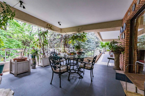 Depto En Venta De 3 Dorm + 2 Serv. Las Condes