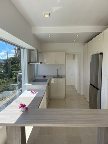 Imagen 3 de 13 de Apartamento En Venta En Colinas De Bello Monte Cerca De La Embajada Americana
