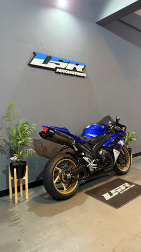Yamaha-r1