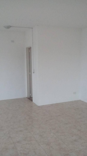 Imagen 5 de 10 de Local En Venta En Pilar, G.b.a. Zona Norte