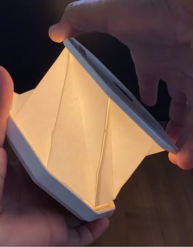 Luminaria Origami Sem Fio (usb) Touch 3 Tons Cúpula Preto Estrutura Branco 127/220v