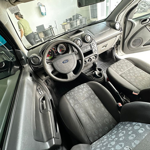 Ford Fiesta 1.0 ROCAM HATCH 8V FLEX 4P MANUAL