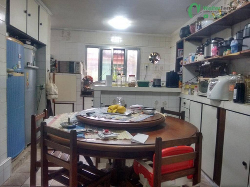 Imagem 10 de 15 de Casa 4 Dormitórios No Bairrovila Mathias! - 2847