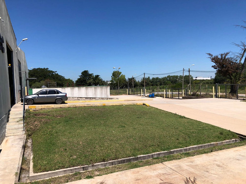 Excelentes Naves Sobre Ruta 5 Próximo A La Uam!