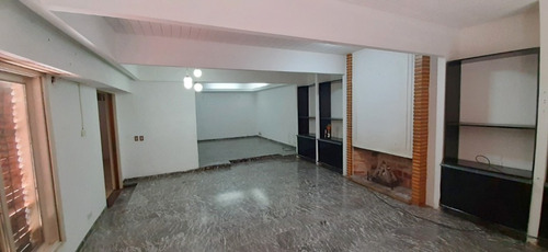 Imagen 3 de 14 de Chalet En Venta En Valentin Alsina