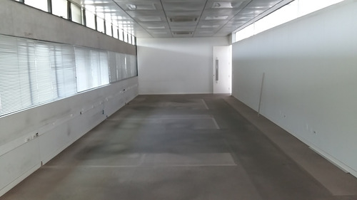 Imagem 4 de 30 de Prédio Comercial À Venda Com 10787m² Por R$ 24.000.000,00 No Bairro Uberaba - Curitiba / Pr - Pc 016