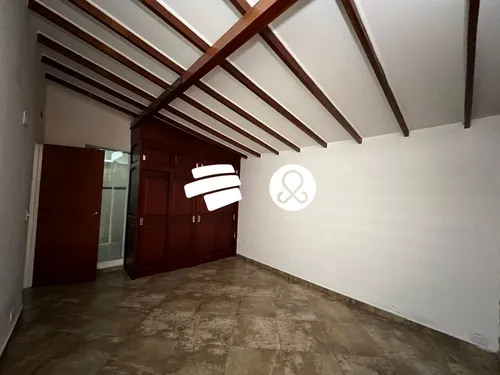 Casa En Venta A Dos Cuadras Del Parque De Bello