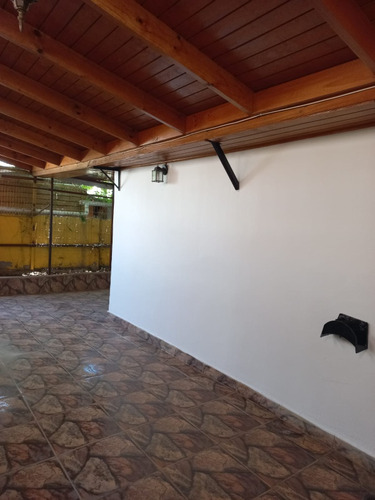 Casa En Maipú Con Excelente Conectividad 4d- 1b El Rey