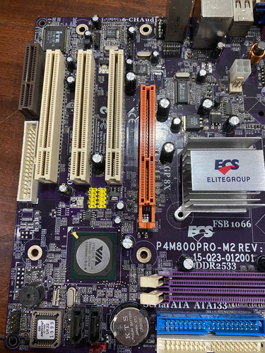 Motherboard Ecs Fsb 1066 Micro Pentium 4 (Usado)