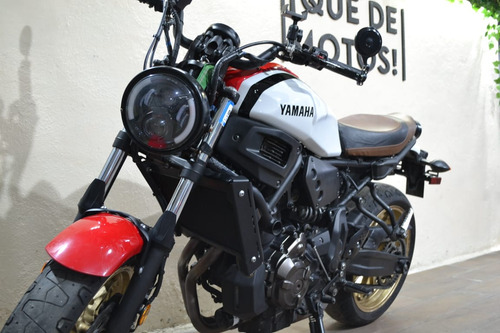 Neo-retro Yamaha Xsr 700, Atractiva Con Excelente Manejo