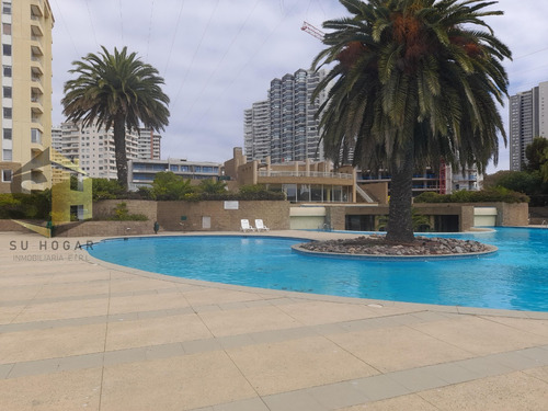 Se Vente Bonito Dpto En Costa De Montemar. Vista Al Mar.