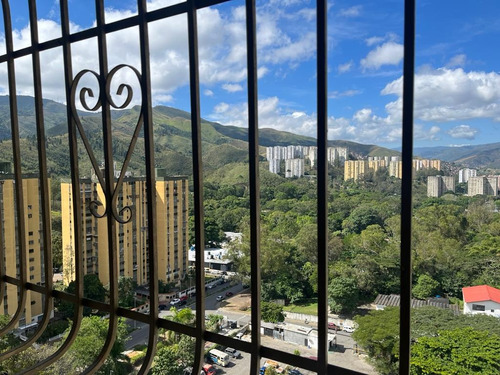 Apartamento En Venta - Caricuao Ud6- Caracas