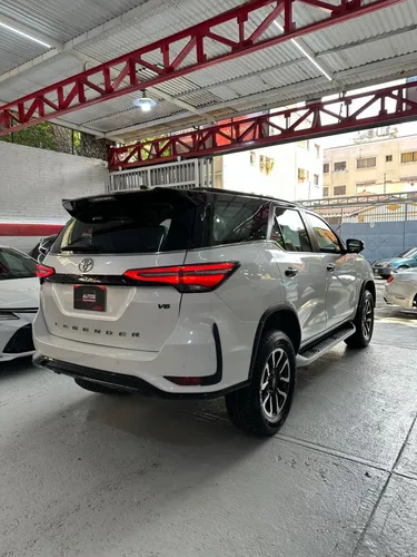 Toyota Fortuner Legender