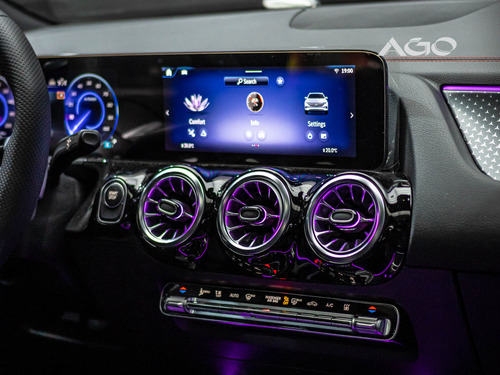 Mercedes-Benz Equus Mercedes-Benz EQA 250 AMG Line