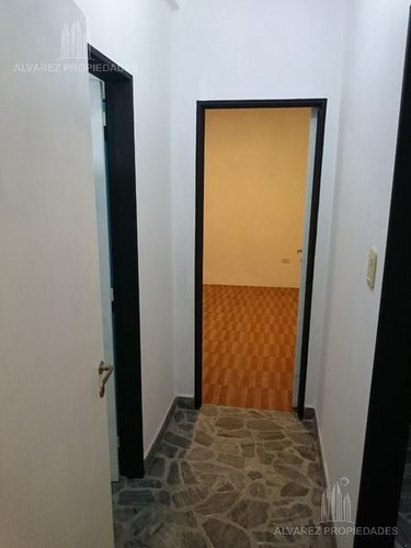 Imagen 6 de 10 de Casa Ph 2 Ambientes Venta Castelar Centro